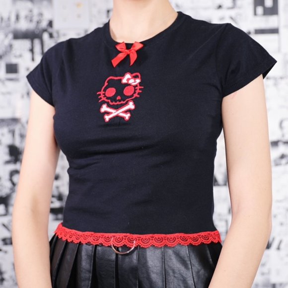 LYUU KITTY SKULL RED CROP TOP - hello kitty goth - Picture 2 of 3